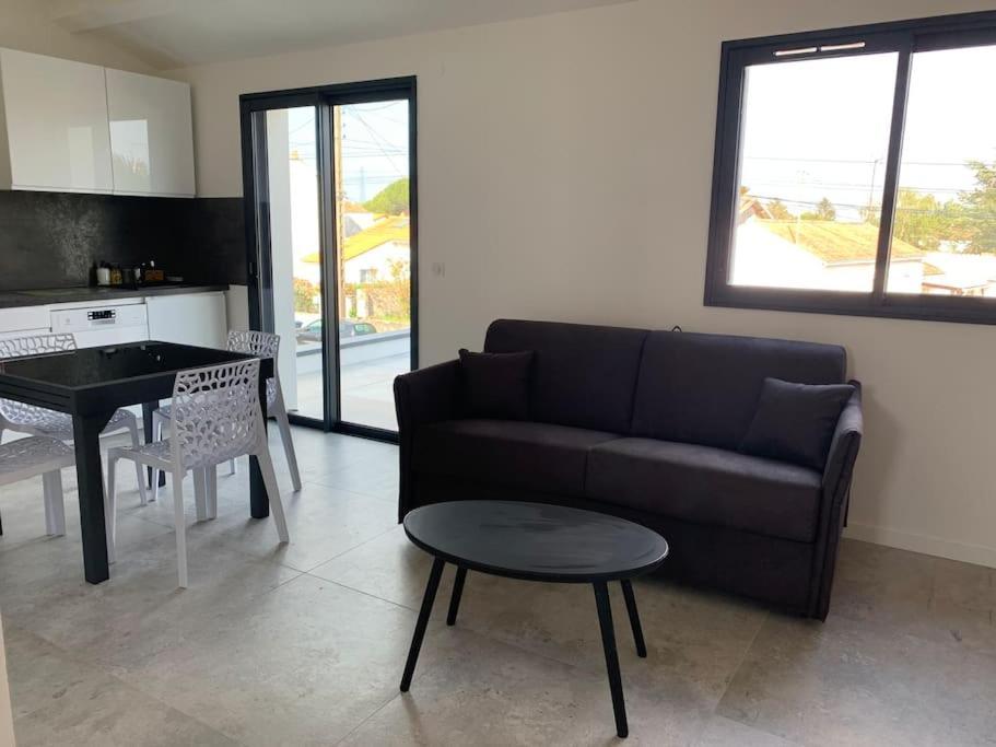 Maison Terrasse Proche Centre Ville Et Ile De Re La Rochelle  Ngoại thất bức ảnh